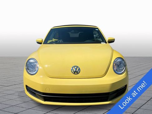 Used 2013 Volkswagen Beetle 2.5 FWD image 2