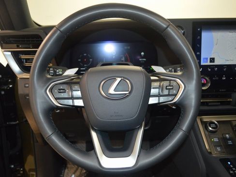 Used 2024 Lexus GX 550 w/ Accessory Package (Z1) image 20