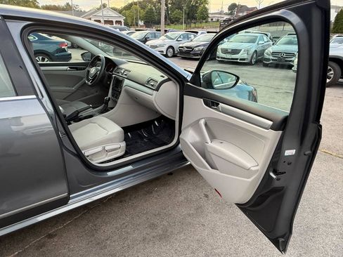 Used 2016 Volkswagen Passat 1.8T S FWD image 16