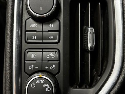 Used 2021 Chevrolet Silverado 1500 RST image 12