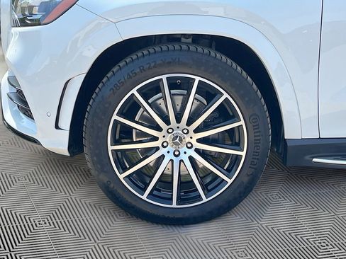 Used 2023 Mercedes-Benz GLS 450 4MATIC image 11