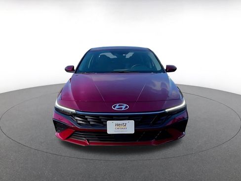 Used 2025 Hyundai Elantra SEL image 11
