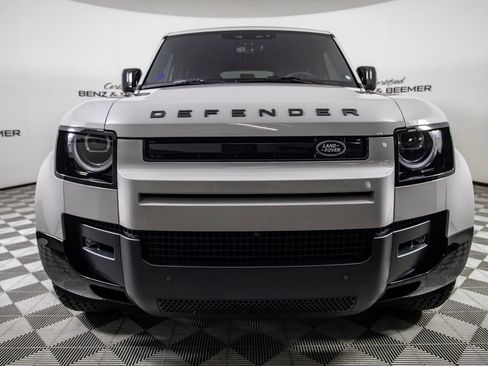 Used 2026 Land Rover Defender 110 X-Dynamic SE AWD/4WD image 5