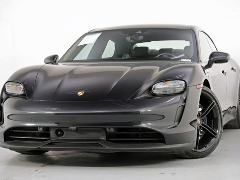 Used 2022 Porsche Taycan RWD image 3