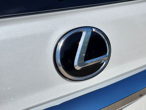 Used 2023 Lexus GX 460 Luxury w/ Accessory Package AWD/4WD image 39