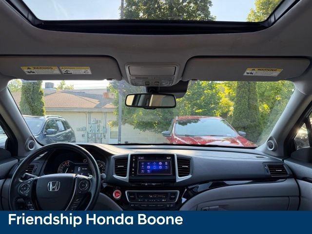 Used 2017 Honda Pilot Touring image 47