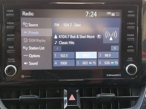 Used 2022 Toyota Corolla LE FWD image 25