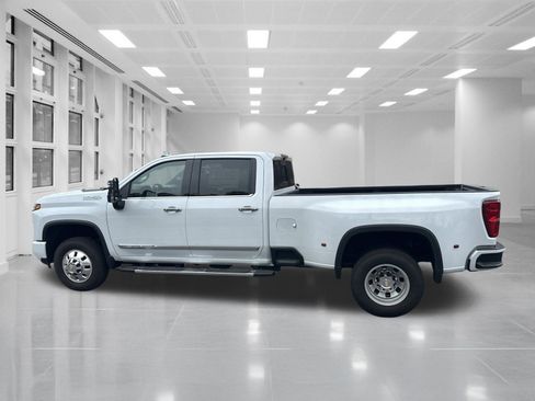 New 2026 Chevrolet Silverado 3500 High Country w/ Technology Package image 8