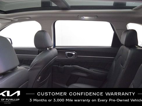 Certified 2022 Kia Sorento SX image 12