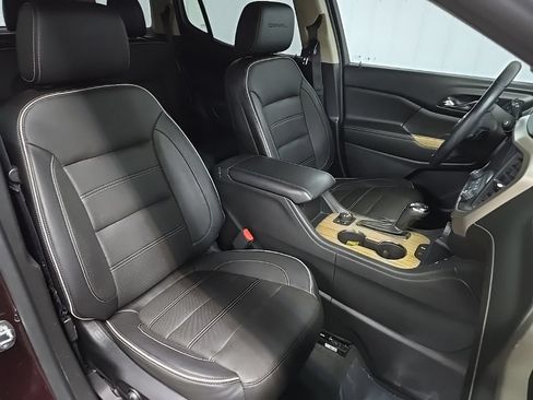 Used 2017 GMC Acadia Denali w/ Technology Package AWD/4WD image 15