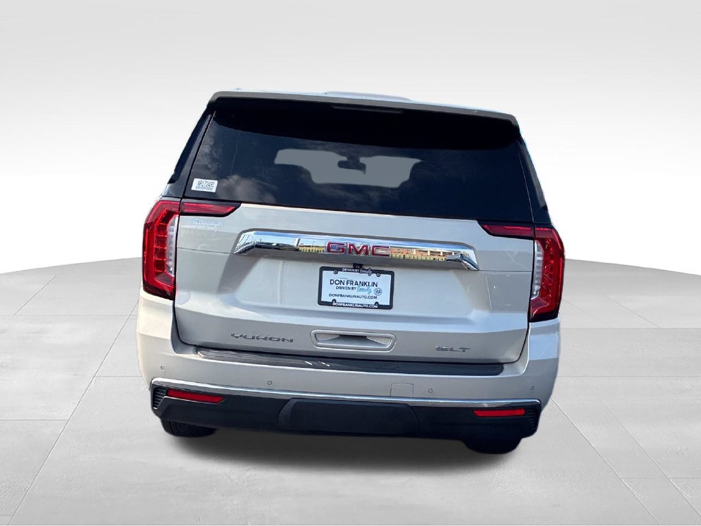 Used 2022 GMC Yukon XL SLT w/ SLT Premium Package AWD/4WD image 4