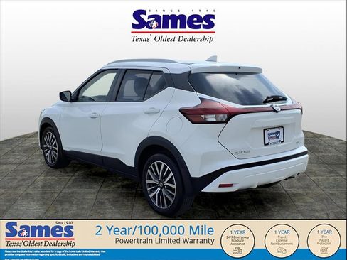 Used 2021 Nissan Kicks SV image 7