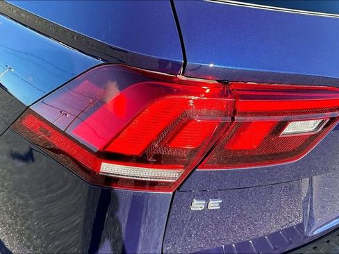 Used 2022 Volkswagen Tiguan SE image 24