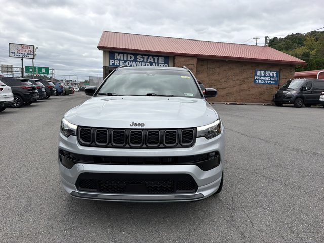 Used 2025 Jeep Compass Limited w/ High Altitude Package AWD/4WD image 2