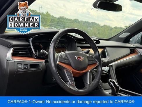 Used 2024 Cadillac XT5 Premium Luxury AWD/4WD image 3