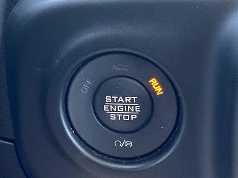 Used 2023 Jeep Wrangler Unlimited Sahara w/ Cold Weather Group AWD/4WD image 13