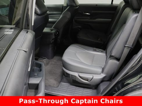 Used 2024 Toyota Grand Highlander XLE image 29