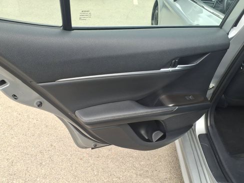 Used 2023 Toyota Camry XSE FWD image 14