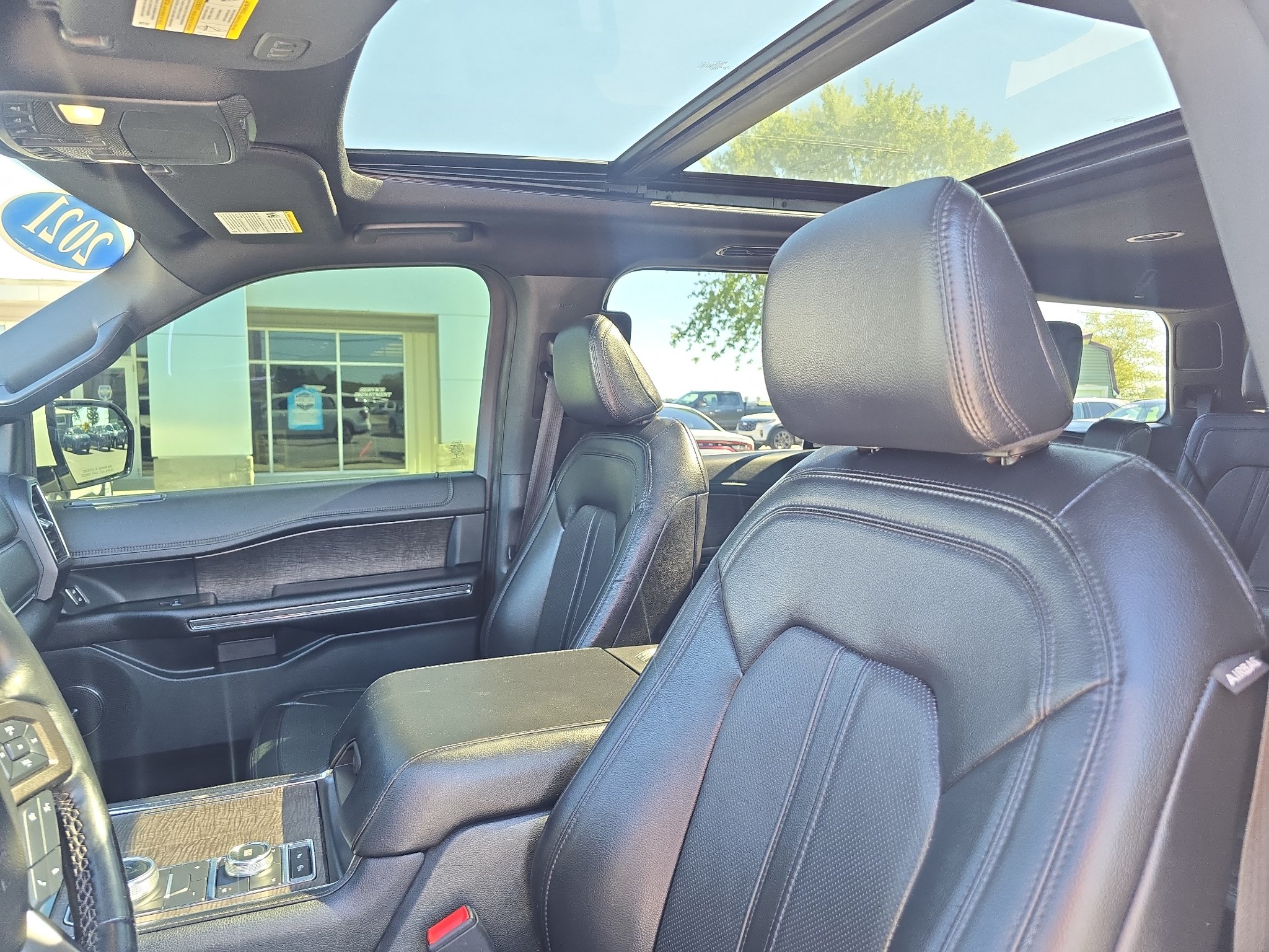 Used 2021 Ford Expedition Limited AWD/4WD image 16