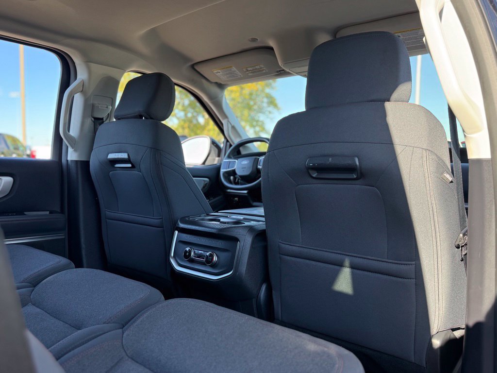 Used 2025 Ford Expedition Active AWD/4WD image 19