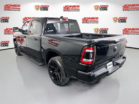 Used 2023 RAM 1500 Laramie AWD/4WD image 2