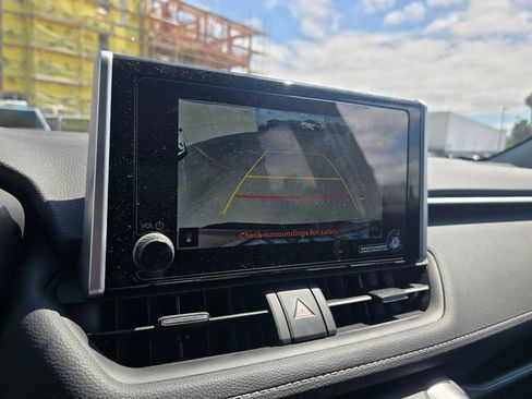 Used 2025 Toyota RAV4 XLE w/ Convenience Package image 29