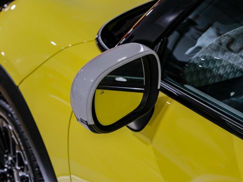 Used 2025 MINI Cooper S FWD image 32