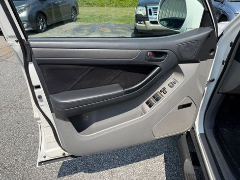 Used 2006 Toyota 4Runner Sport RWD image 12