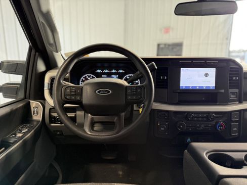 Used 2024 Ford F250 XLT image 14