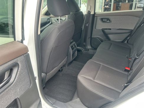Used 2023 Nissan Rogue S AWD/4WD image 12