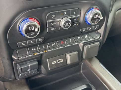 Used 2021 GMC Sierra 1500 SLT RWD image 17