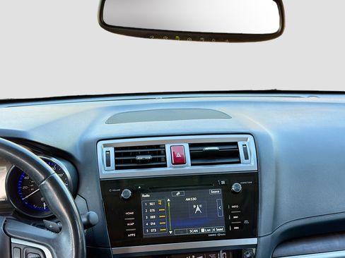 Used 2015 Subaru Outback 3.6R Limited image 19