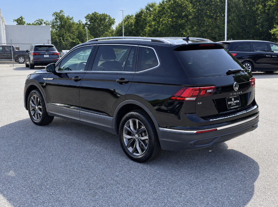 Certified 2023 Volkswagen Tiguan SE FWD image 6