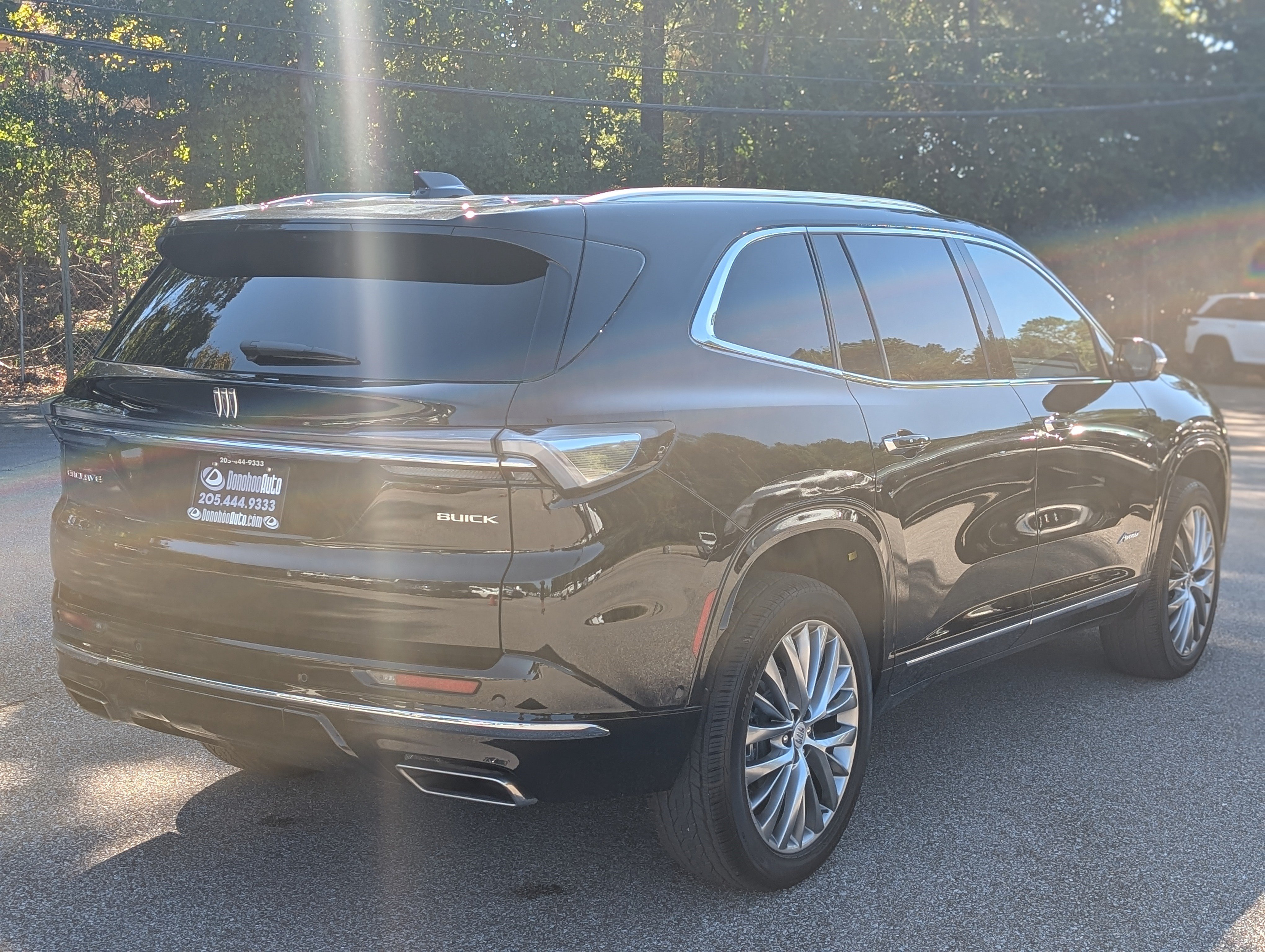 Used 2026 Buick Enclave Avenir w/ Super Cruise Package FWD image 9