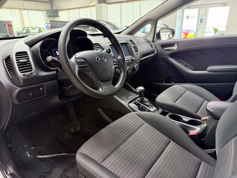 Used 2018 Kia Forte LX w/ LX Popular Package FWD image 19