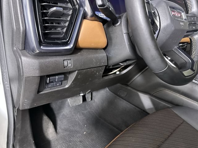 Used 2024 GMC Canyon AT4 w/ AT4 Premium Package AWD/4WD image 18