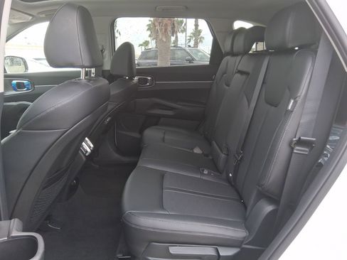 New 2026 Kia Sorento S w/ S Panoramic Sunroof Package FWD image 17