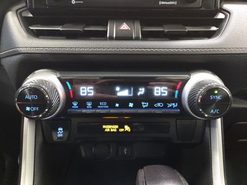 Used 2020 Toyota RAV4 LE image 26