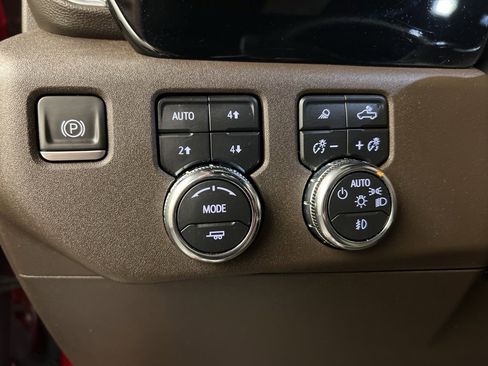 Used 2023 GMC Sierra 1500 SLT image 21