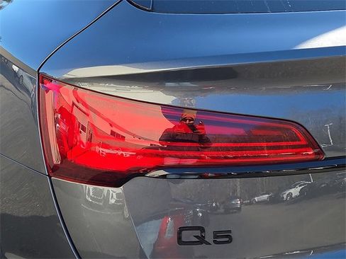 Certified 2023 Audi Q5 2.0T Premium Plus w/ Premium Plus Package image 10