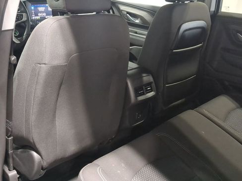 Used 2023 GMC Terrain SLE w/ Driver Convenience Package image 18