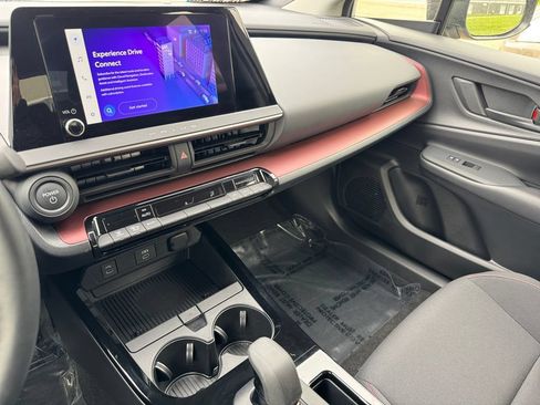 Used 2024 Toyota Prius Prime FWD image 29