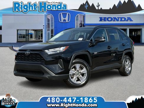 Used 2024 Toyota RAV4 XLE image 1