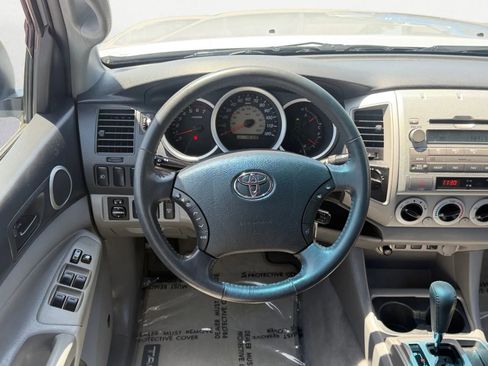 Used 2011 Toyota Tacoma 4x4 Double Cab w/ SR5 Pkg #2 w/JBL Audio image 15
