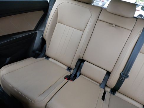 Certified 2023 Volkswagen Tiguan SE R-Line AWD/4WD image 12