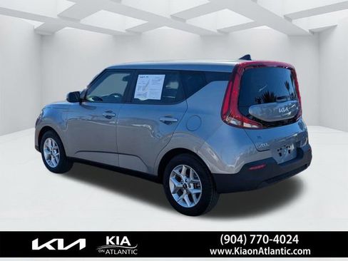 Used 2022 Kia Soul LX w/ Technology Package image 5