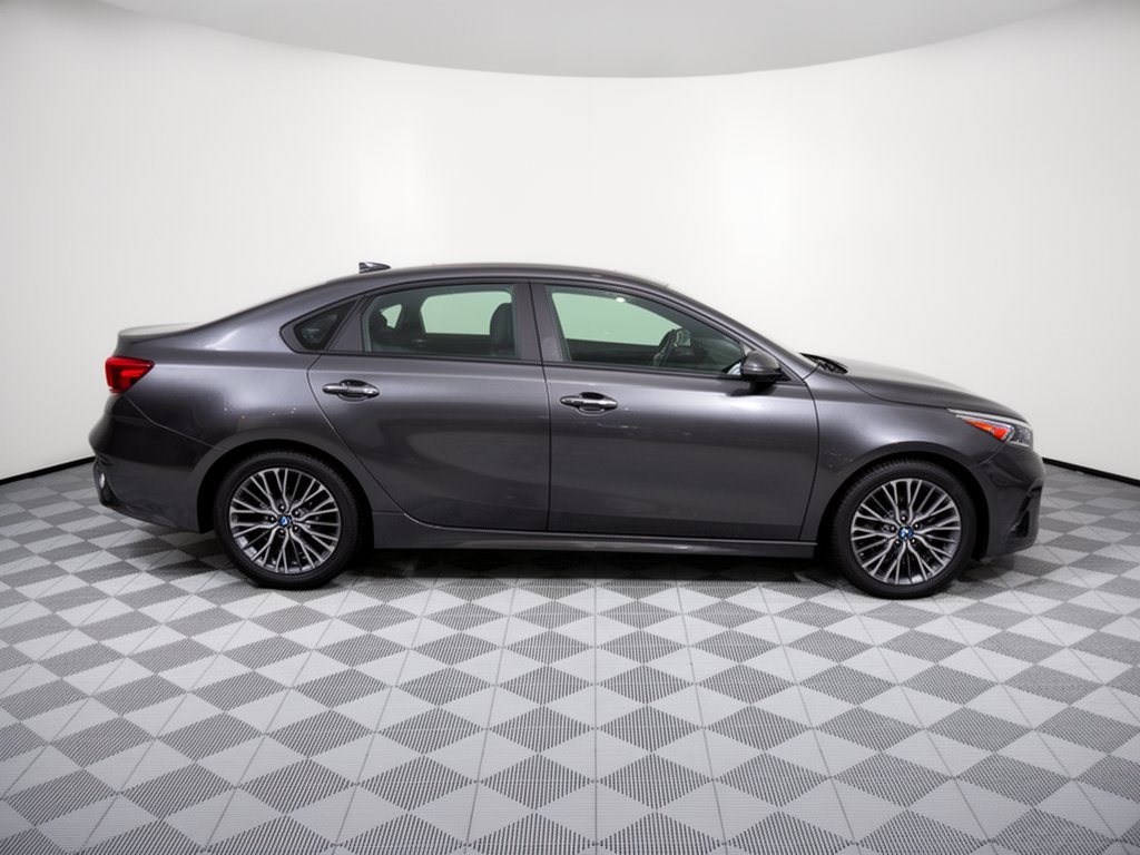 Used 2023 Kia Forte GT-Line w/ GT-Line Premium Package FWD image 8