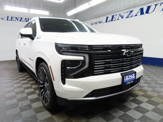 Used 2025 Chevrolet Suburban High Country video 3