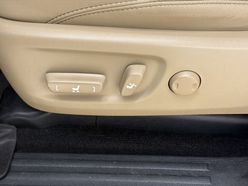 Used 2021 Toyota 4Runner SR5 Premium w/ Moonroof Package AWD/4WD image 15