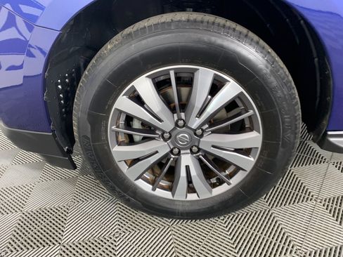 Used 2020 Nissan Pathfinder SL AWD/4WD image 11